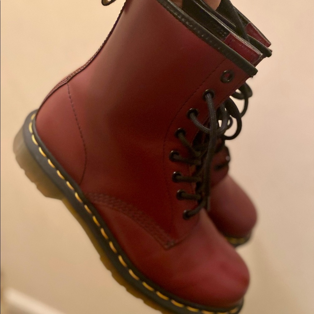 Dr. Martens women’s 1460 smoothie leather boots